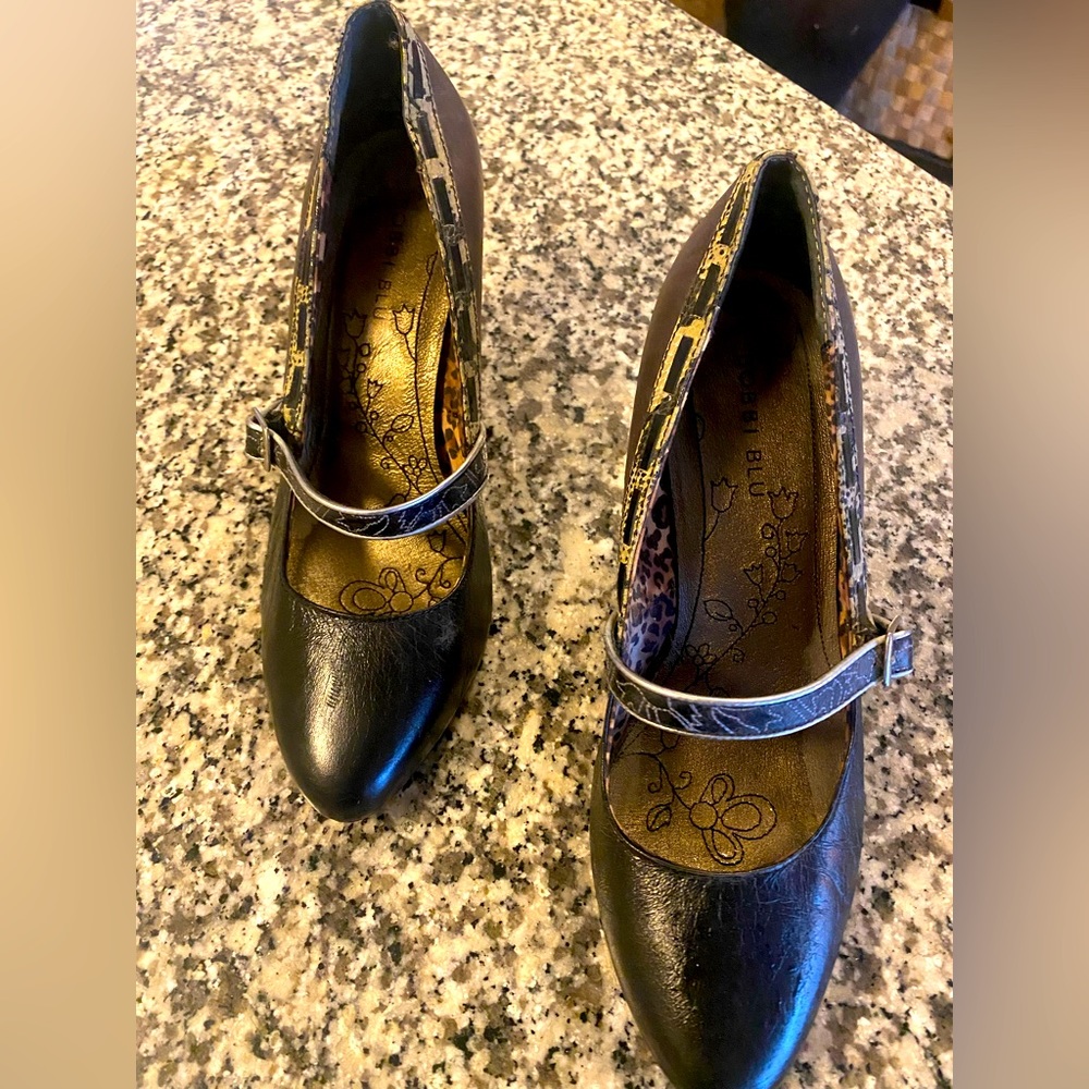 Bobbi Blu, Awaken Mary Jane, Black/Brown leather Pumps with animal print detail!